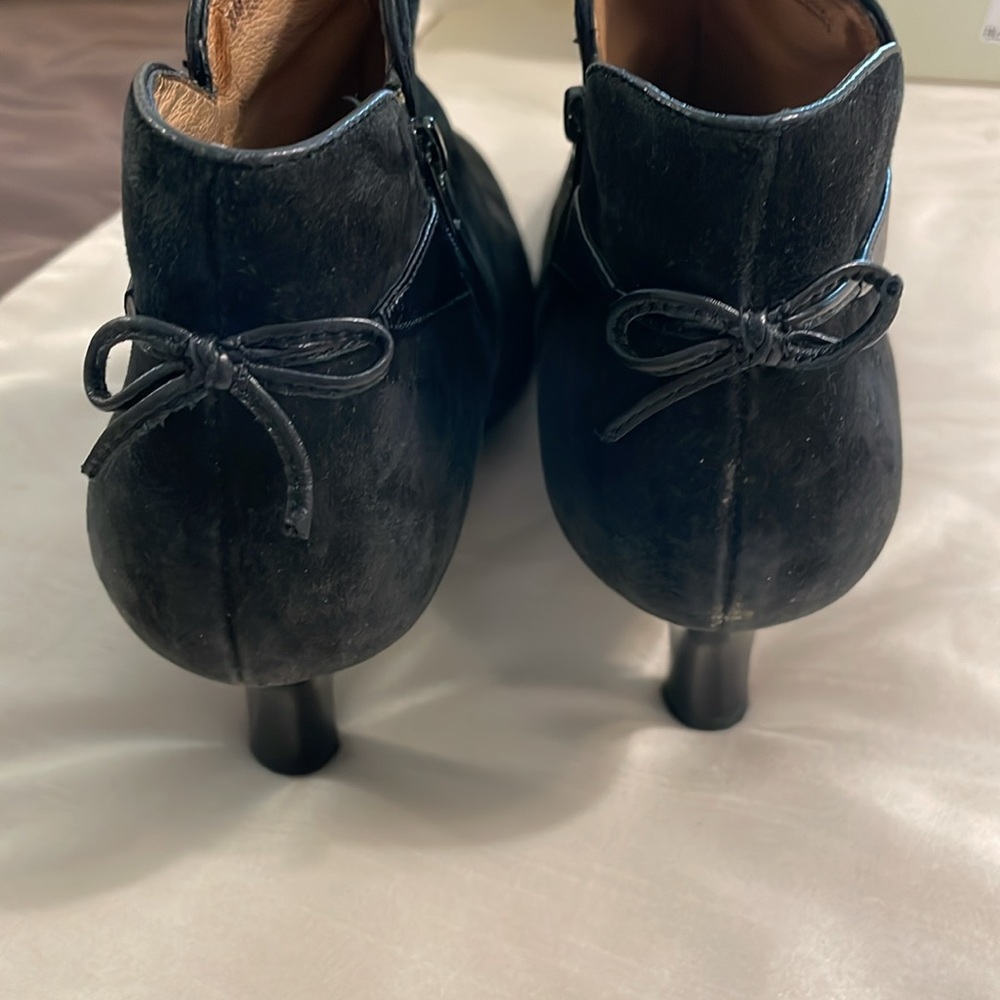 Sofft Black Suede Heeled Ankle Boots - Picture 4 of 8